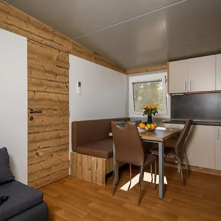 Cozy And Chic Little House With Pool Ivinj - 3 * Tisno