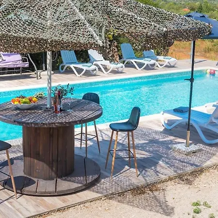 Cozy And Chic Little House With Pool Ivinj - 3 *