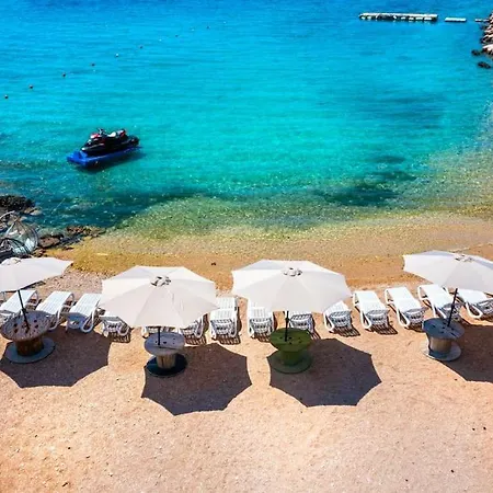 Cozy And Chic Little House With Pool Ivinj - 3 *