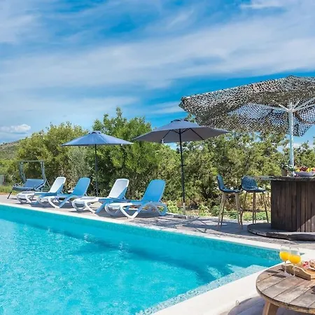 Cozy And Chic Little House With Pool Ivinj - 3 度假居 迪斯诺