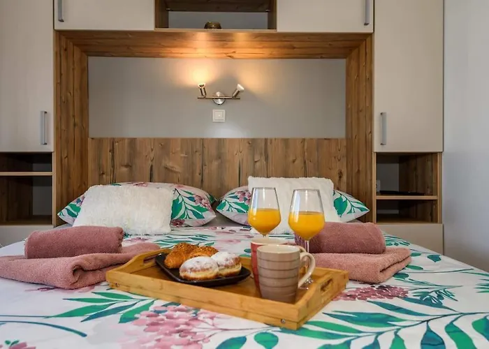 Cozy And Chic Little House With Pool Ivinj - 3 *