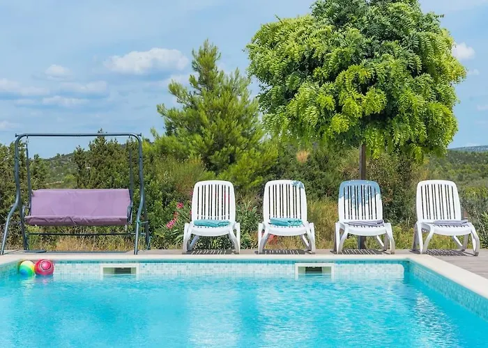 Cozy And Chic Little House With Pool Ivinj - 3 Feriehus Tisno