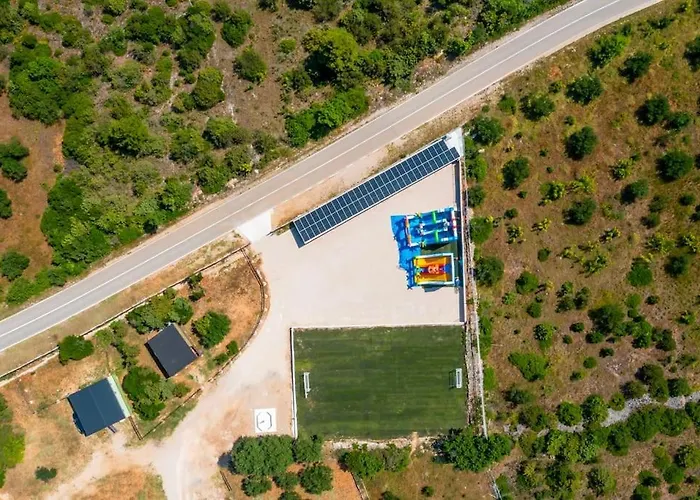 Cozy And Chic Little House With Pool Ivinj - 3 Tisno