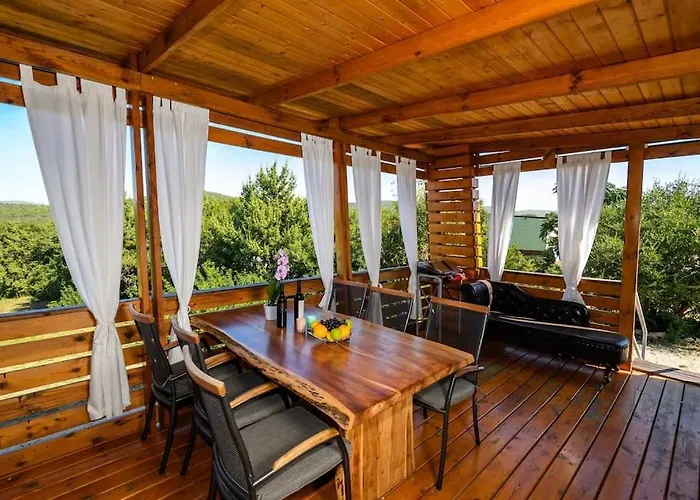 Cozy And Chic Little House With Pool Ivinj - 3 * 티스노