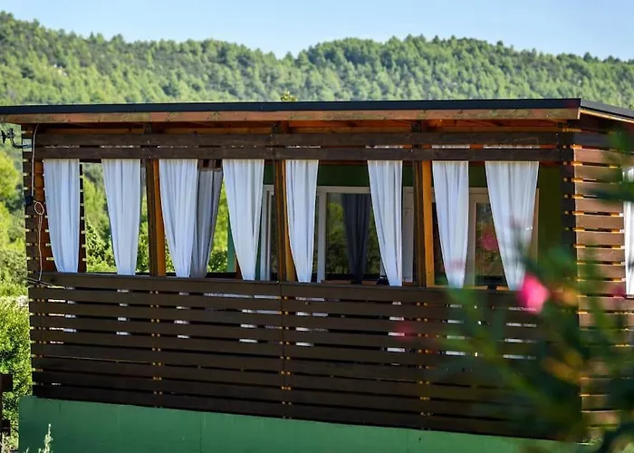 Cozy And Chic Little House With Pool Ivinj - 3 *