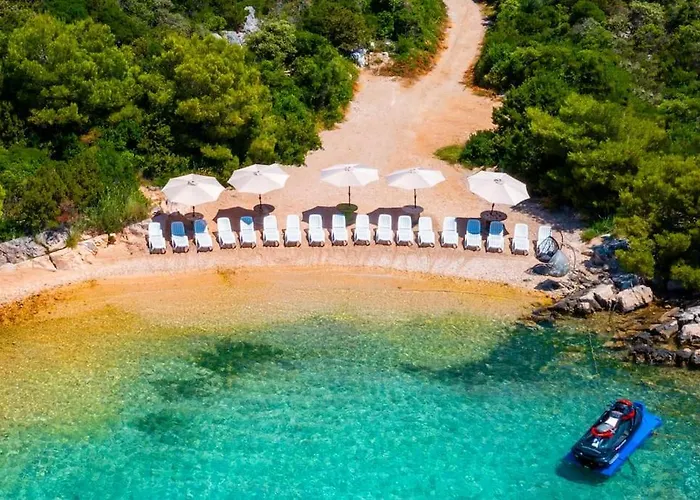 Cozy And Chic Little House With Pool Ivinj - 3 * 티스노